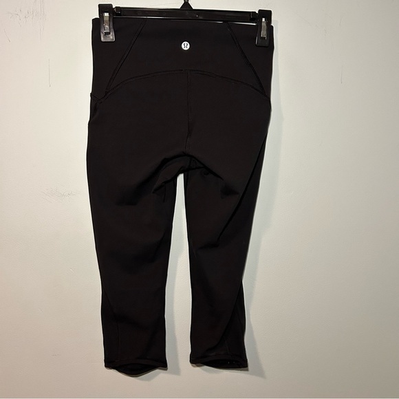 Lululemon Athletica Black Mesh High-Rise Capri Leggings Size 6 - Picture 5 of 10